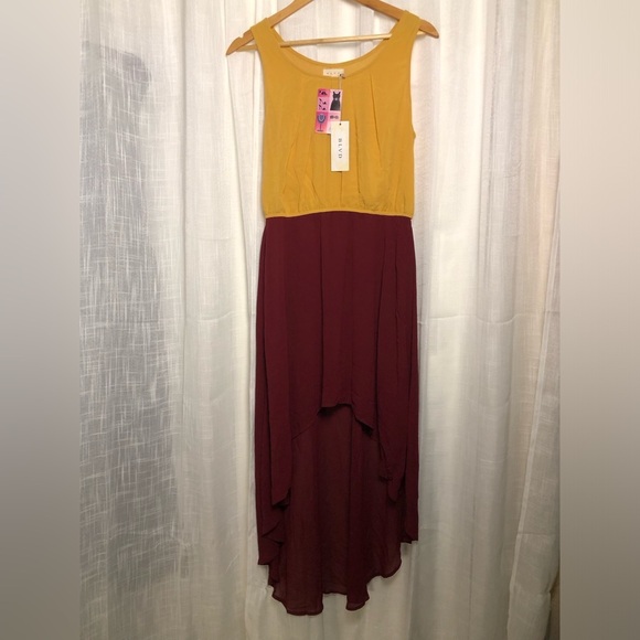 BLVD Mustard Asymmetrical Dress size Large NWT - Picture 6 of 15